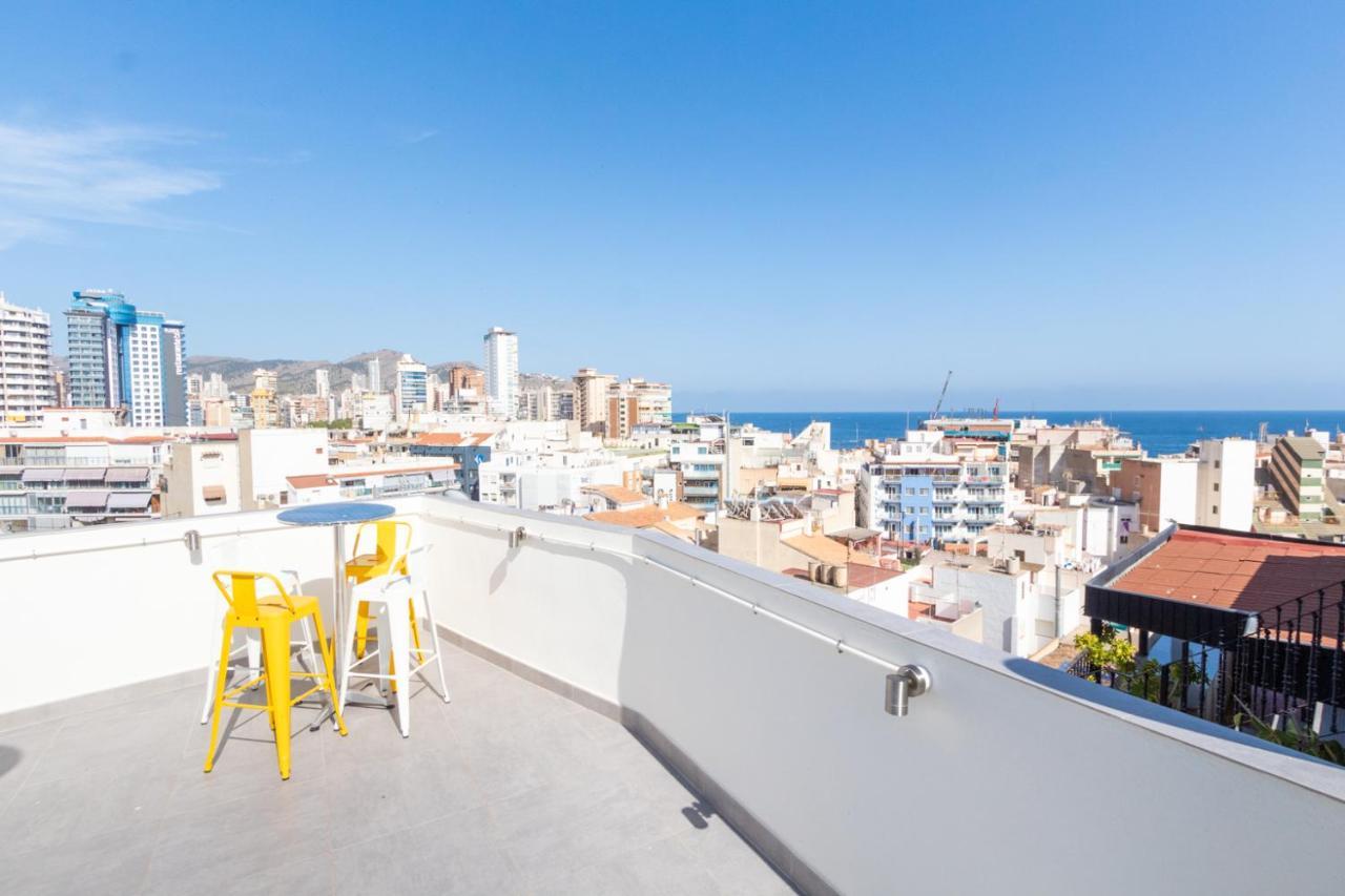 Old Penthouse With Fantastic Views & Parking Apartamento